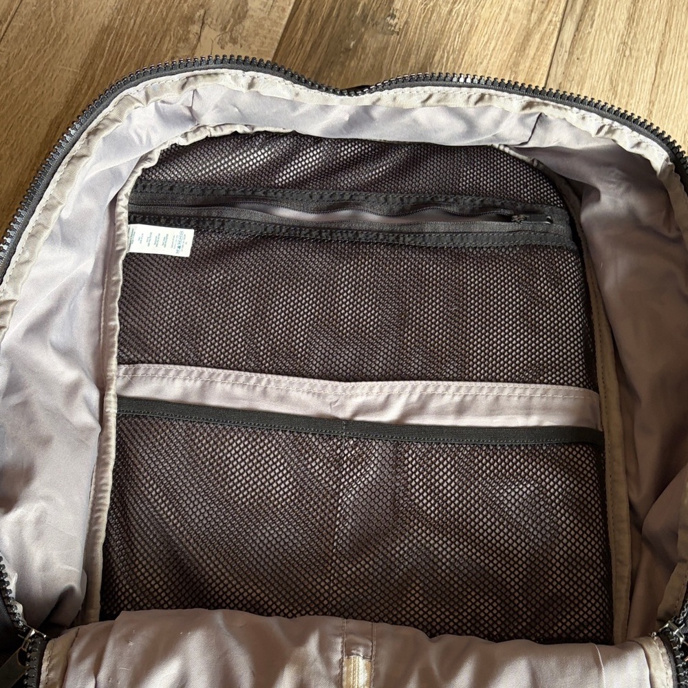 lululemon athletica Performance Backpack - Picture 5 of 8